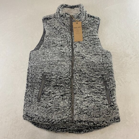 NWT Thread and Supply Gray Sherpa Fleece Soft Cozy Vest - Picture 1 of 9